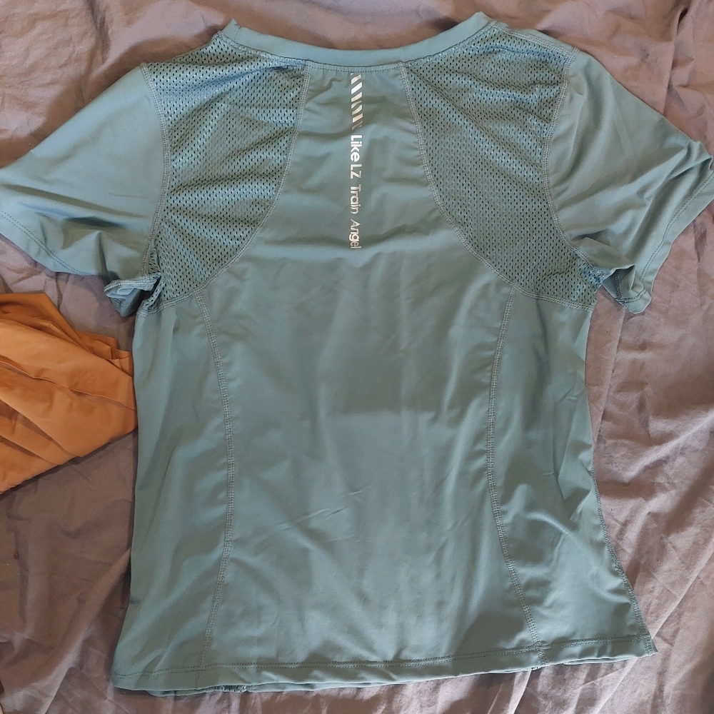 Activewear Set - Picture 4 of 7